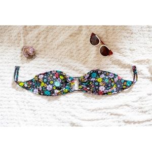 Body Glove bandeau bikini top! Cutest floral print